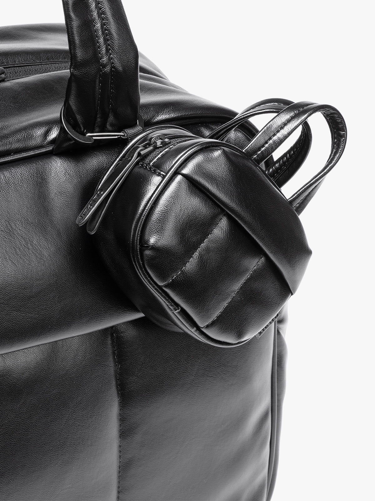 ALK2501_LUKA_DUFFEL-KEY-POUCH_BLACKPU_2.jpg