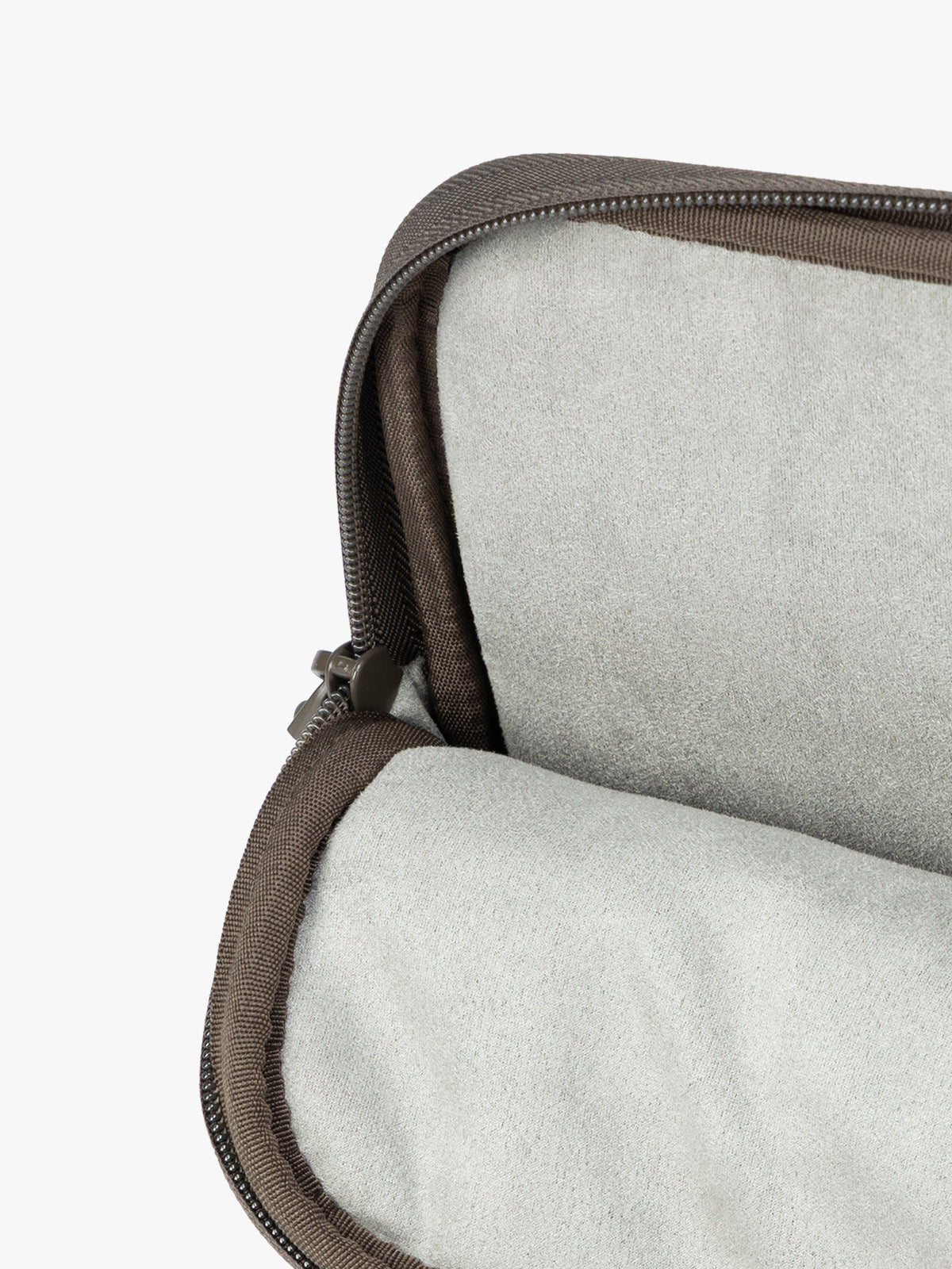 ALL2401_LUKA_PADDED-LAPTOP-SLEEVE_MUSHROOMPU_3.jpg