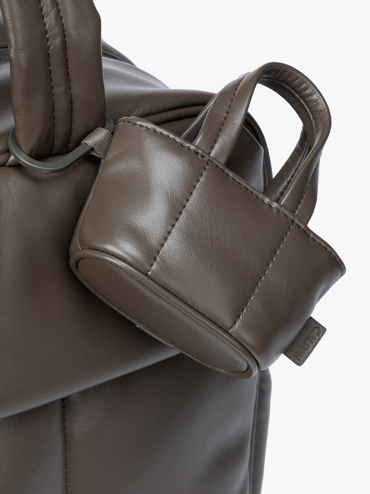 AMT2601_LUKA_TOTE-ZIP-BAG-CHARM_MUSHROOMPU_2.jpg
