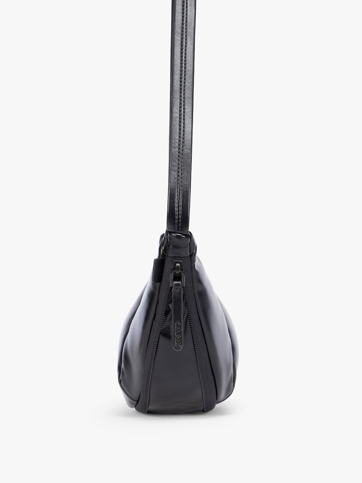 CBL2601_LUKA_CRESCENT-BAG_BLACKPU_2.jpg