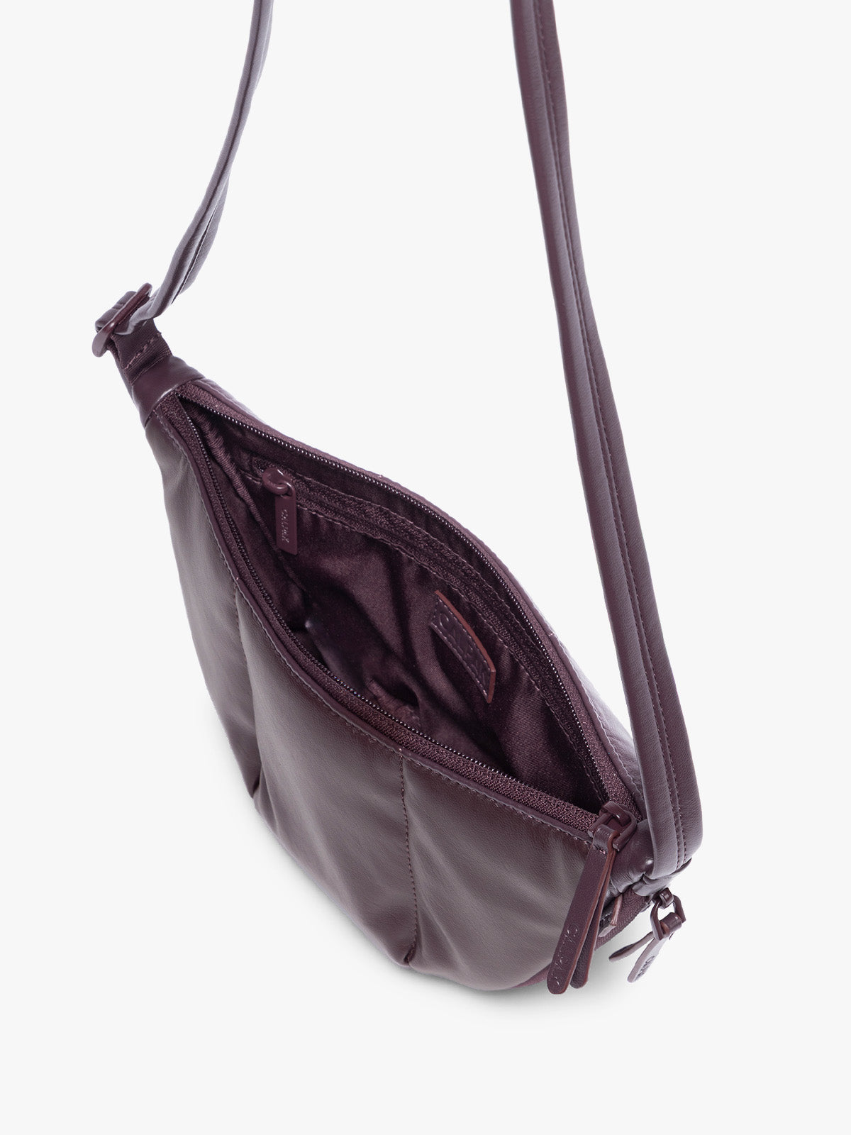 CBL2601_LUKA_CRESCENT-BAG_DARKCHERRYPU_3.jpg