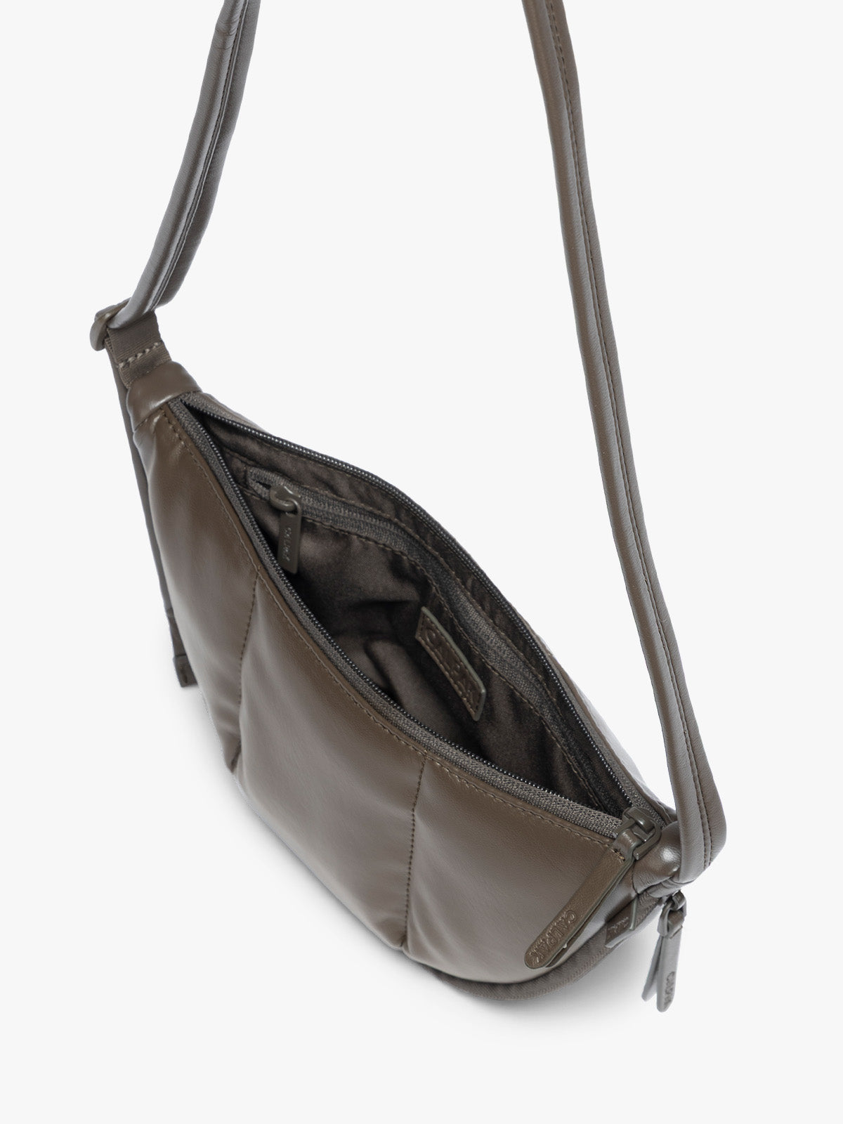 CBL2601_LUKA_CRESCENT-BAG_MUSHROOMPU_3.jpg