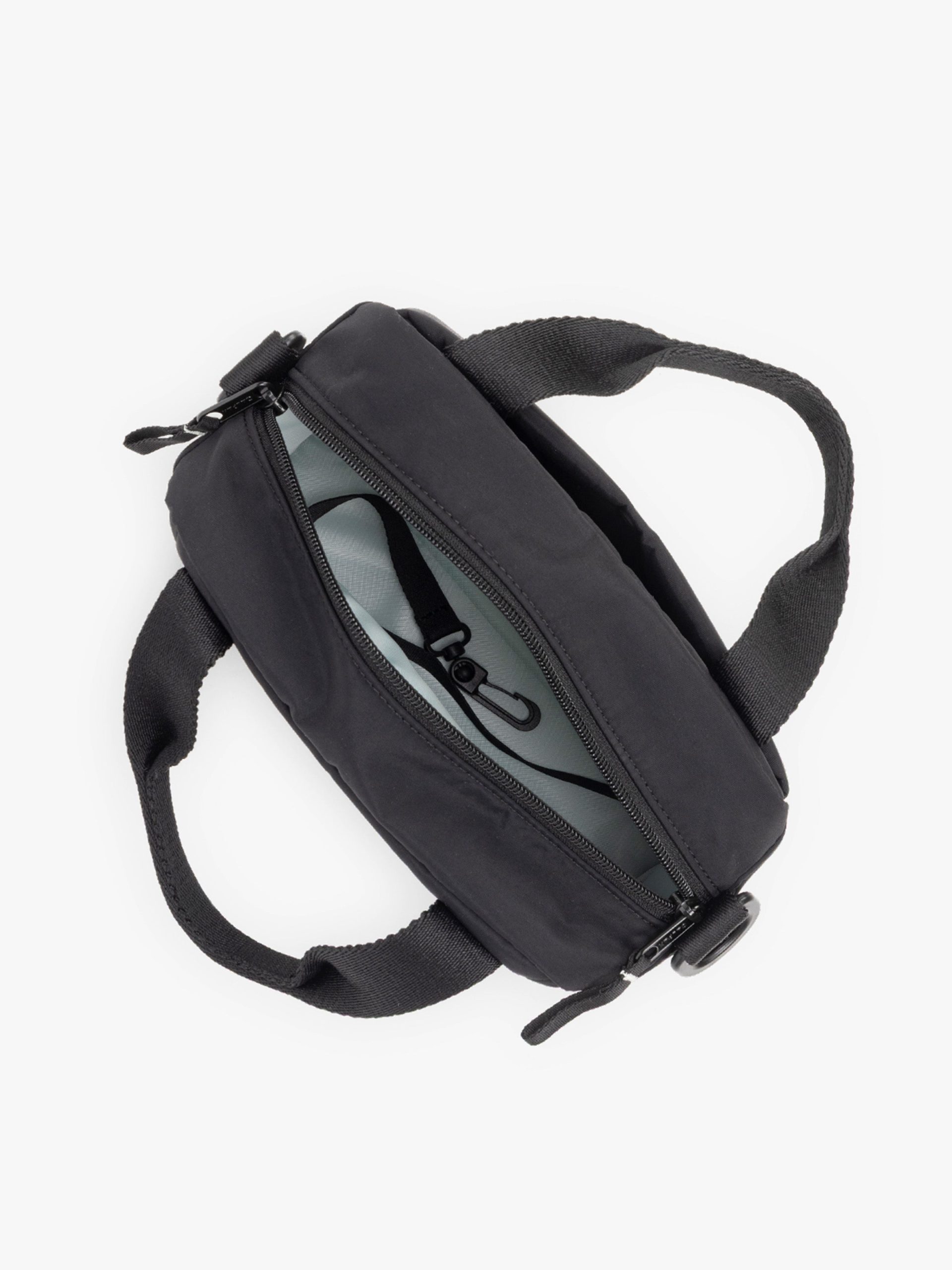 CCN2501_CONNECT_CROSSBODY-BAG_BLACK_3_2x_df0a33f0-473f-405f-a4fb-3594d19b32bb.jpg