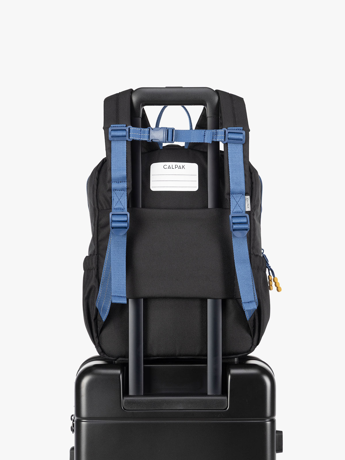 CKBM2501_KIDS_MEDIUM-BACKPACK_BLACK_TROLLEYSLEEVE.jpg