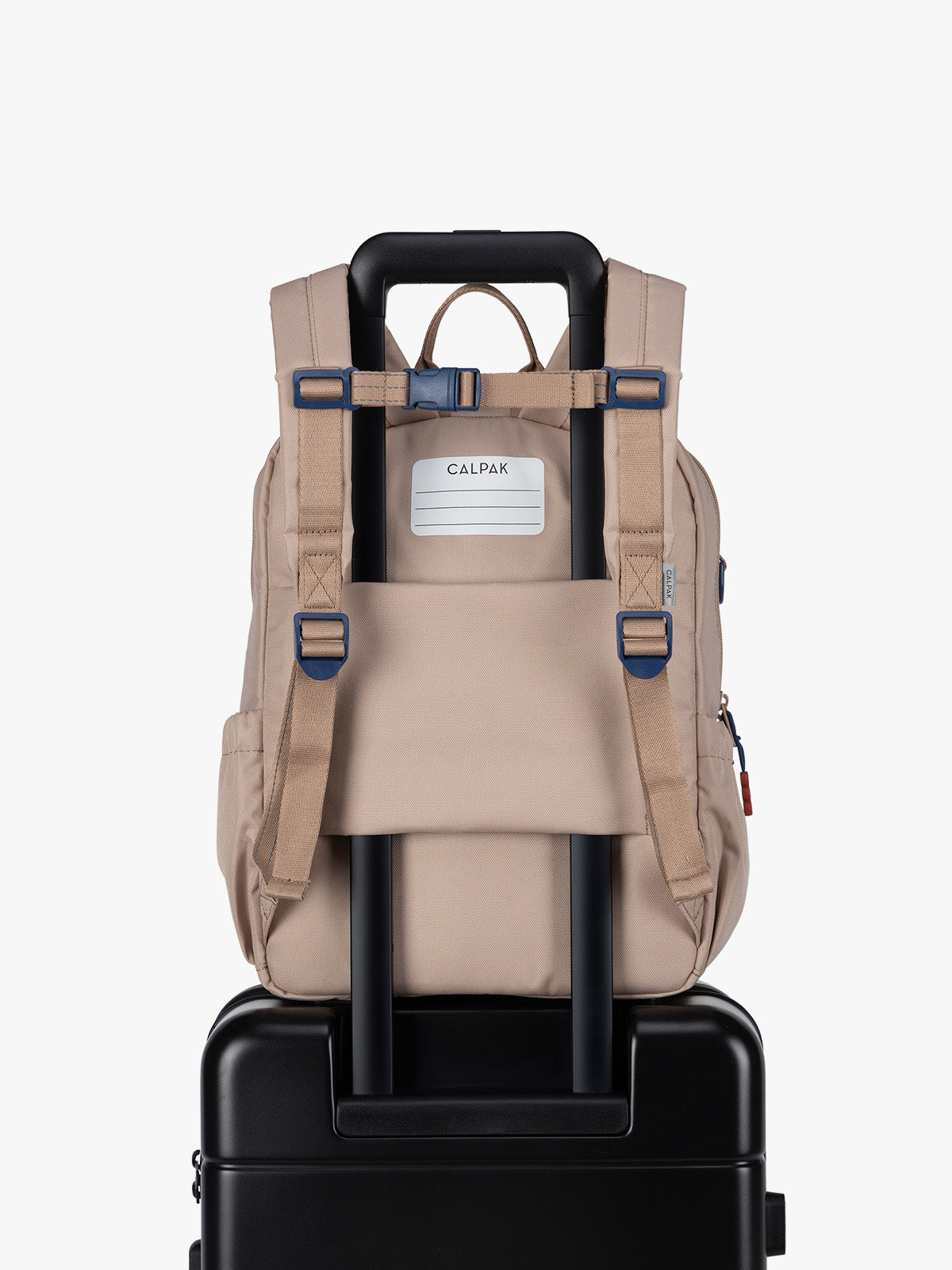 CKBM2501_KIDS_MEDIUM-BACKPACK_KHAKI_TROLLEYSLEEVE.jpg