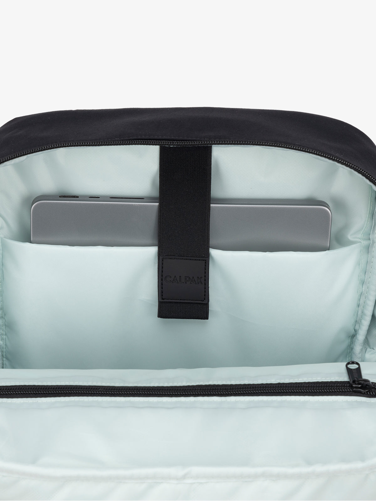 CONNECT-LAPTOP-BACKPACK-LAPTOP-SLEEVE-BLACK.jpg
