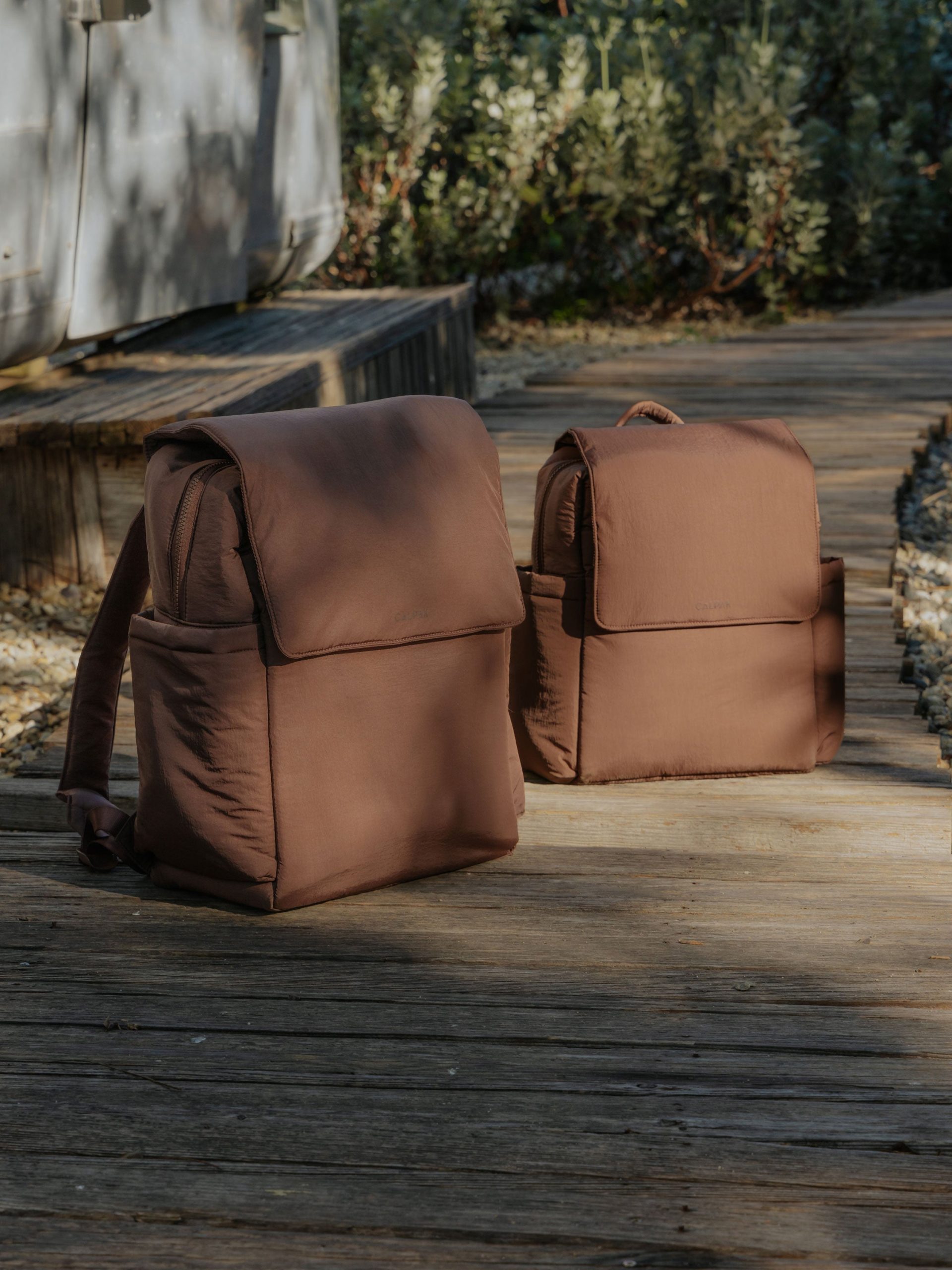 CONVERTIBLE-MINI-DIAPER-BACKPACK-HAZELNUT-LIFESTYLE1_97071e2f-5b53-4649-8400-c1091941eddf.jpg