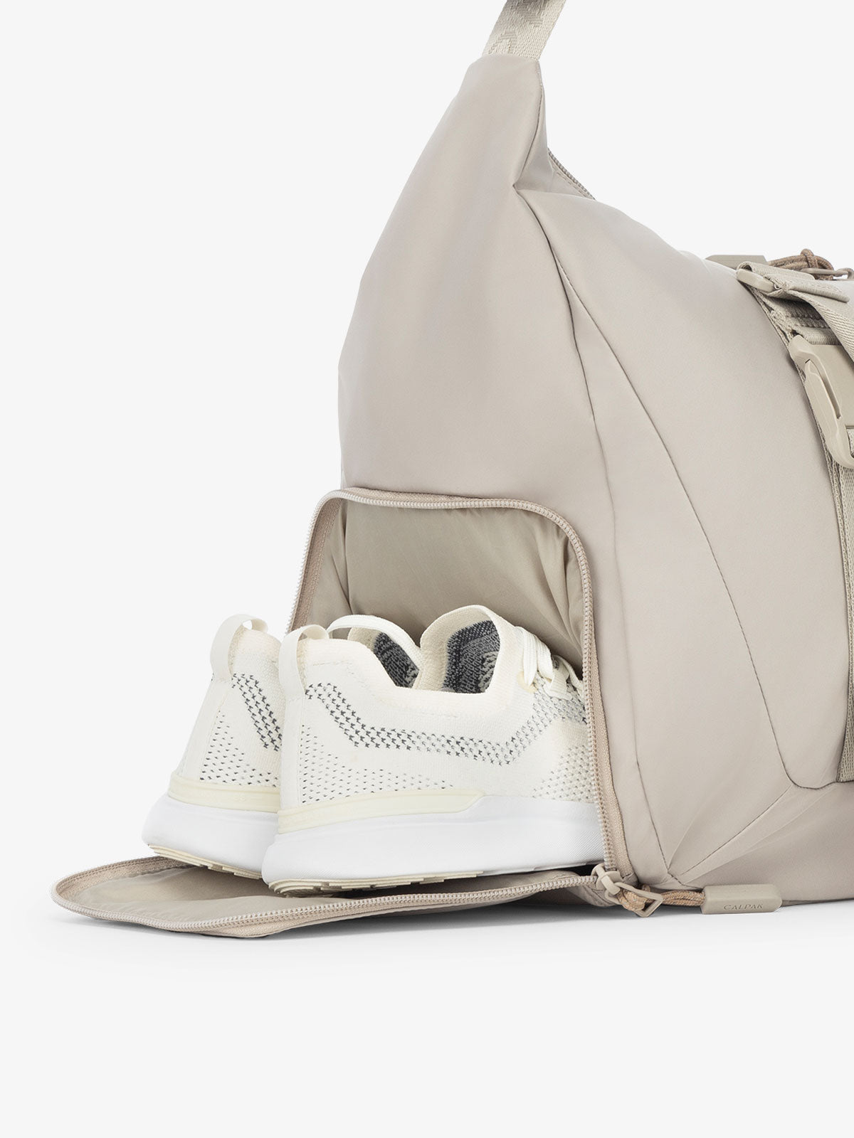 FIT-GYM-BAG-SHOE-COMPARTMENT-GREIGE_a218edd5-1ba2-4abb-b367-86f712d0224a.jpg