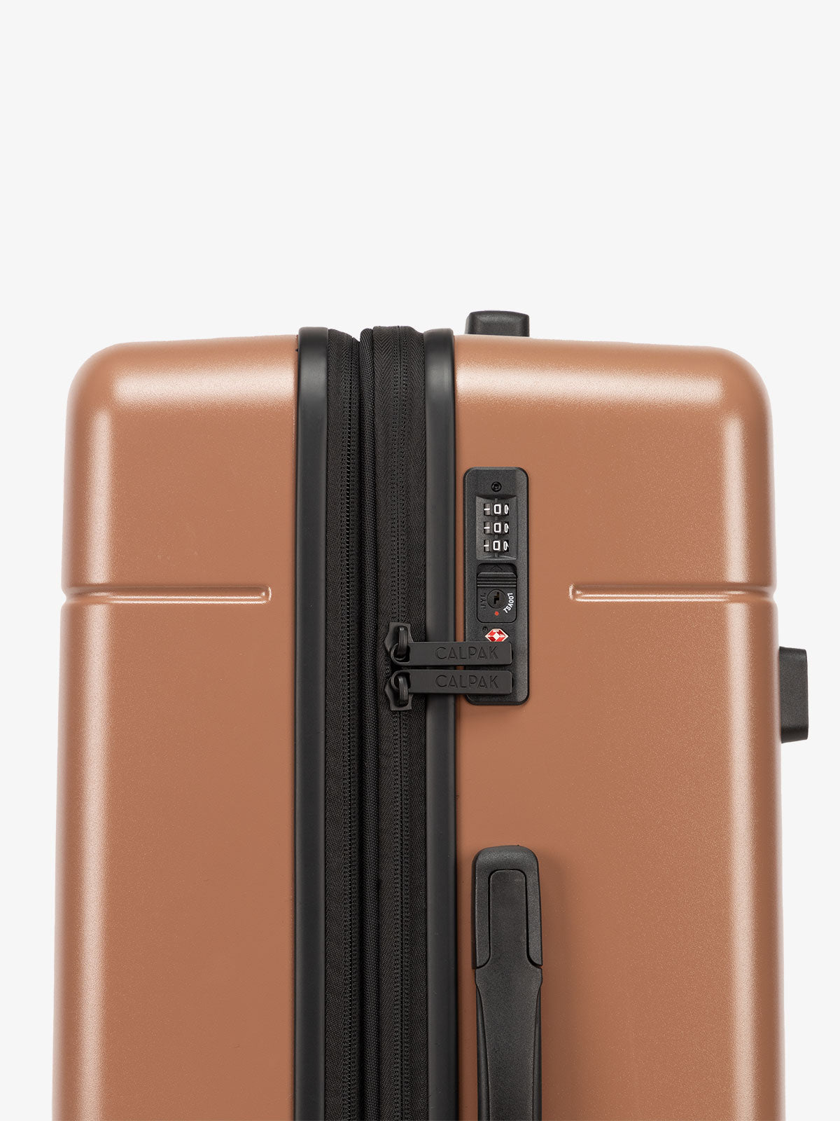 HUE-MEDIUM-TRUNK-LUGGAGE-HAZEL-TSA-LOCK_b11664f6-316d-4788-8644-a1903f0df32b.jpg