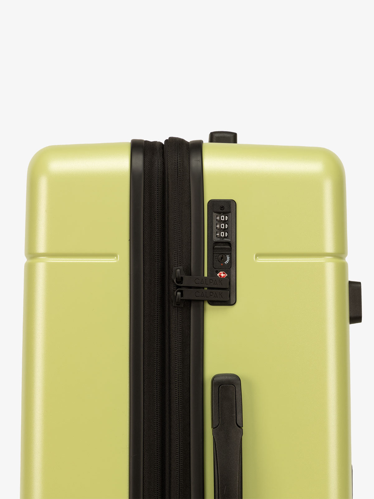 HUE-MEDIUM-TRUNK-LUGGAGE-KEY-LIME-TSA-LOCK_b7865d23-ecf3-43d9-8b4f-0c890bb63992.jpg