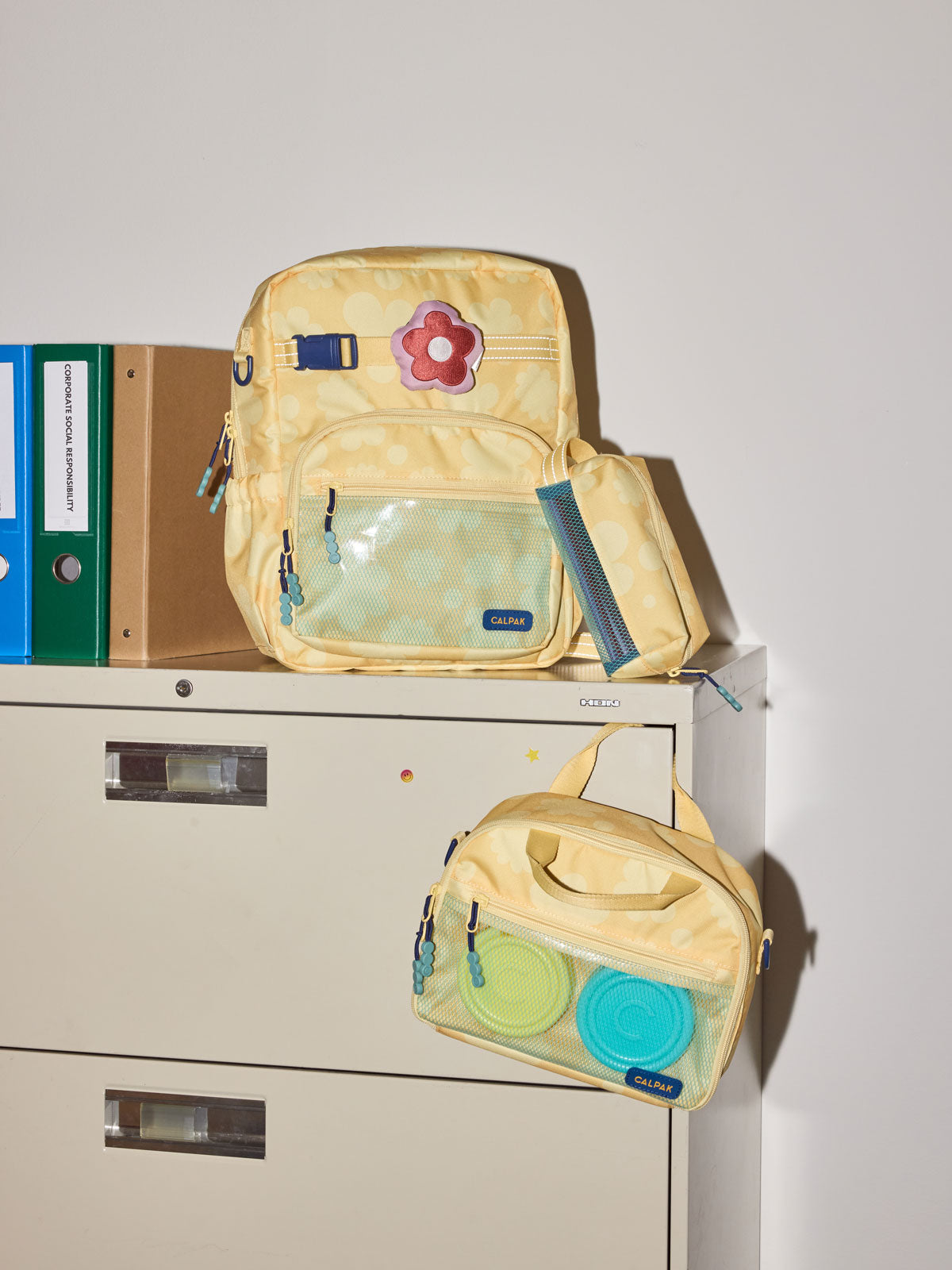 KIDS_BUNDLE_YELLOW-BLOOM_MEDIUM-LIFESTYLE_fa2b2f53-7c3b-4574-8b7c-ae1029a98515.jpg