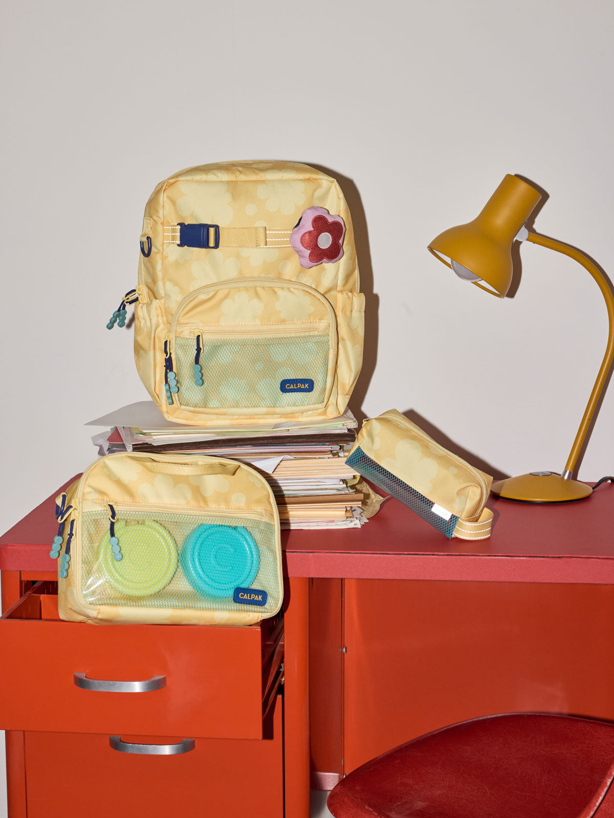 KIDS_BUNDLE_YELLOW-BLOOM_SMALL-LIFESTYLE.jpg