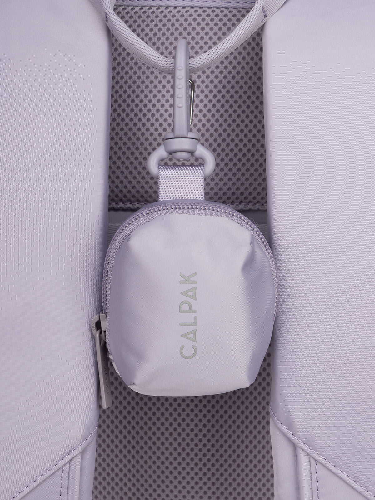 KPF2601_FIT-MINI-KEY-POUCH_IRIS_2.jpg