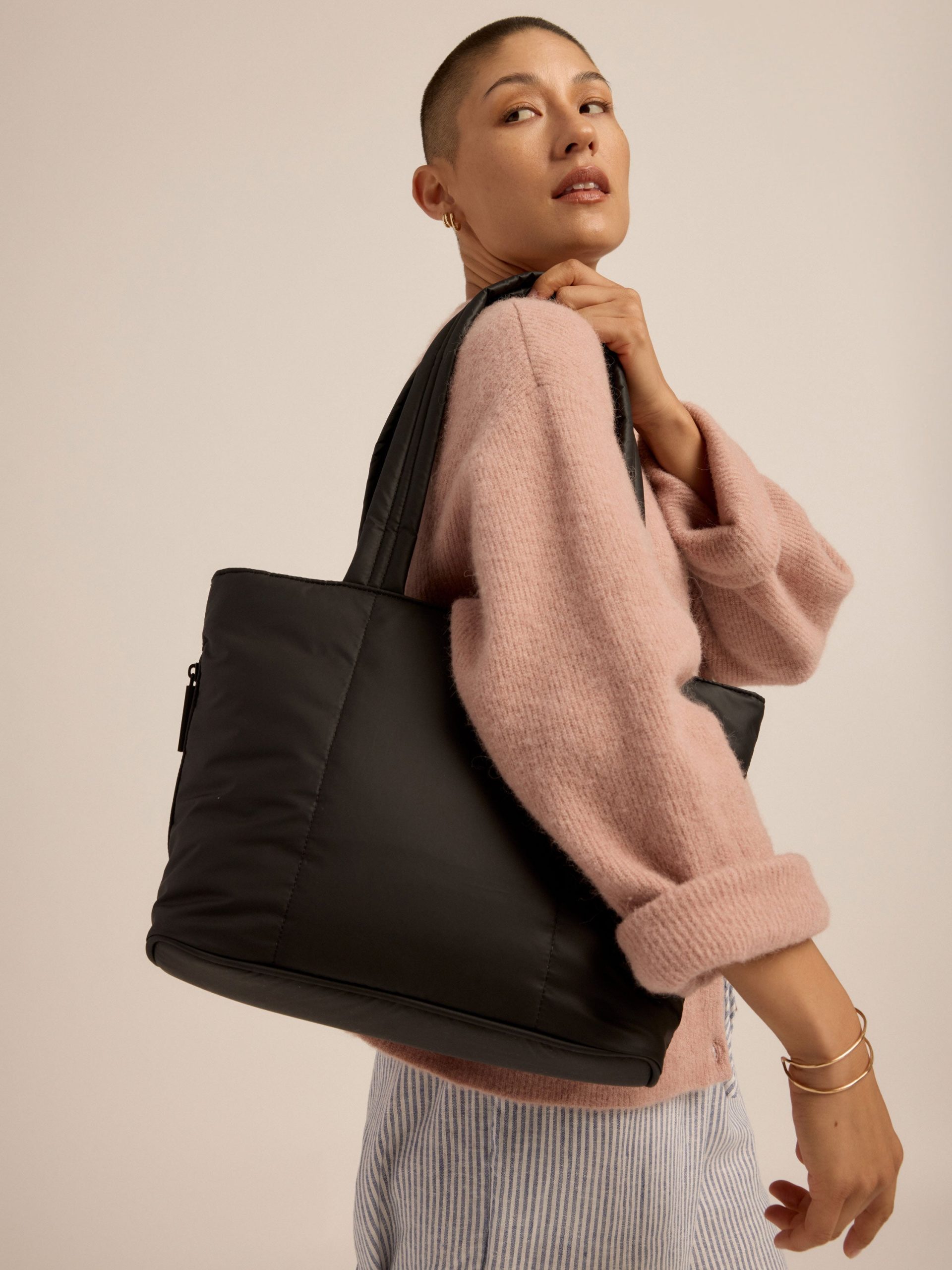 LUKA-MINI-TOTE-BLACK-LIFESTYLE1_042b8834-e94c-4f48-a1c8-22a047069e35.jpg