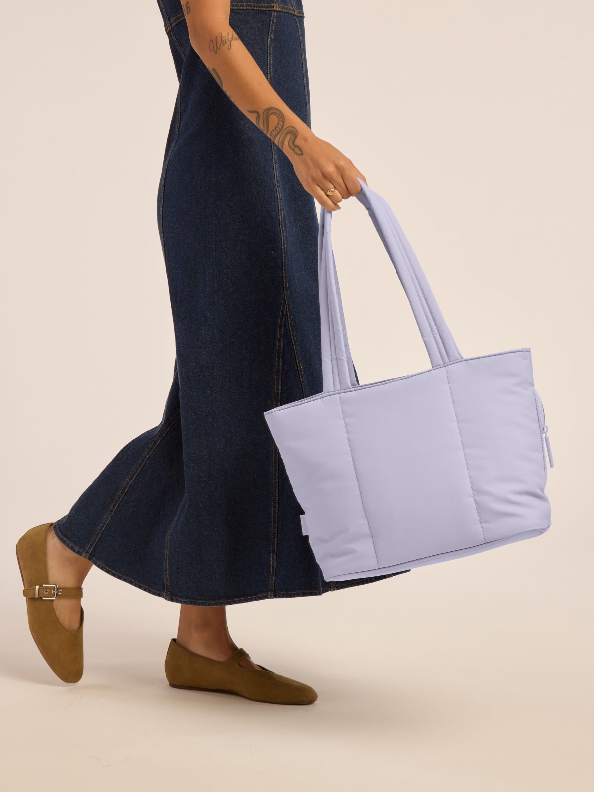 LUKA-MINI-TOTE-ORCHID-ALM2401-LIFESTYLE1.jpg