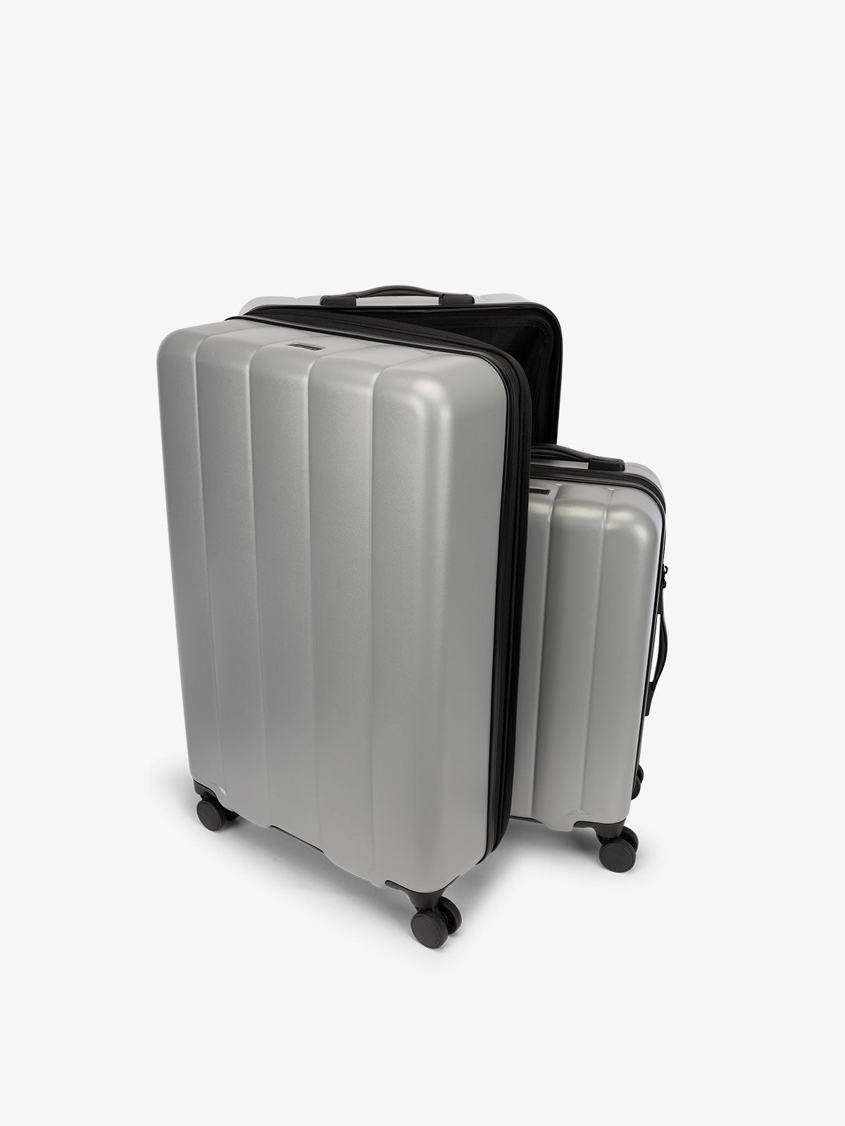 STARTER-BUNDLE-LUGGAGE-SET-SMOKE_b33ad91c-f6b1-4259-9ecb-a46f39ce2e21.jpg