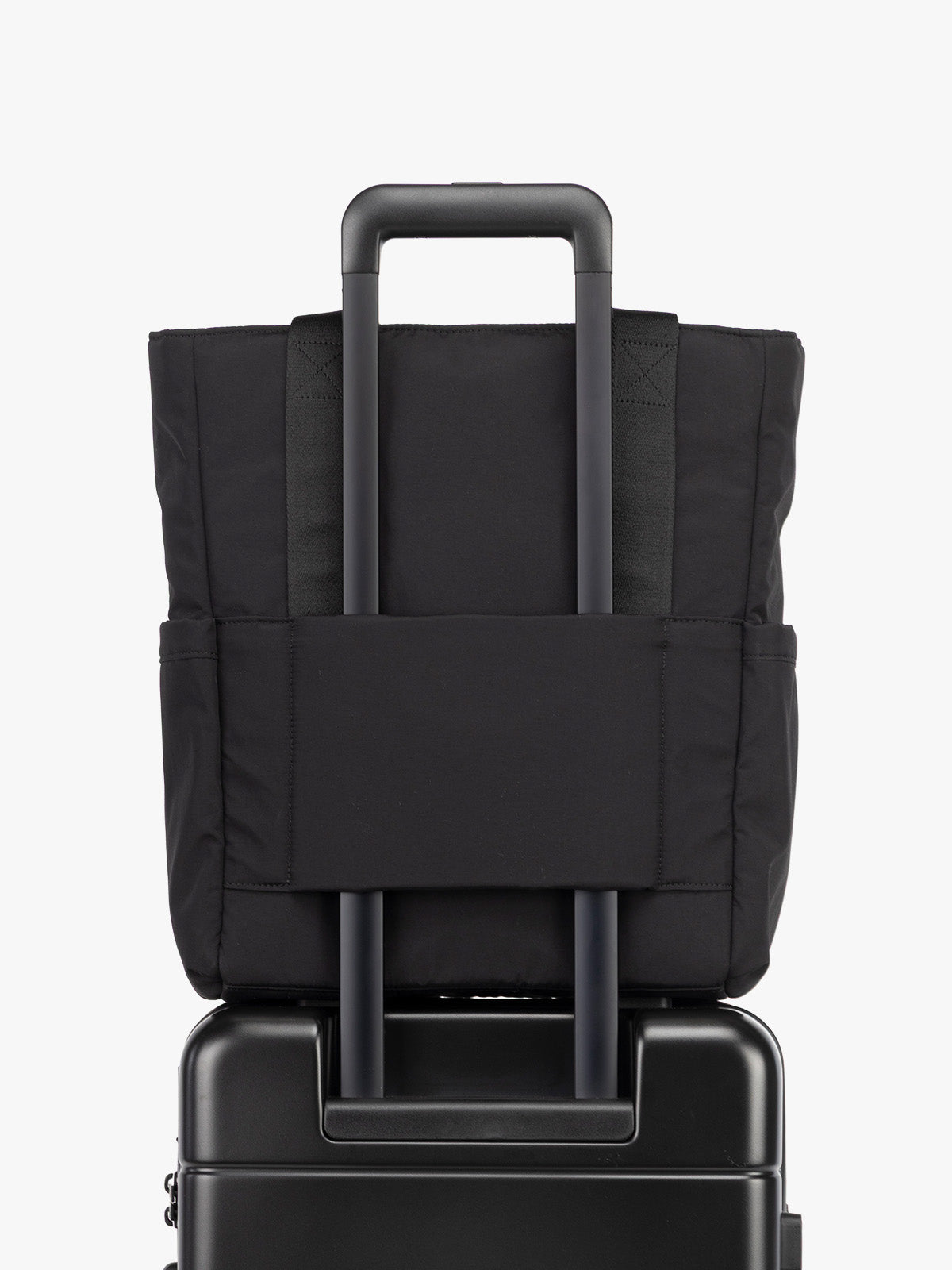 TCN2501_CONNECT_ZIPPERED-LAPTOP-TOTE_BLACK_TROLLEY-SLEEVE.jpg
