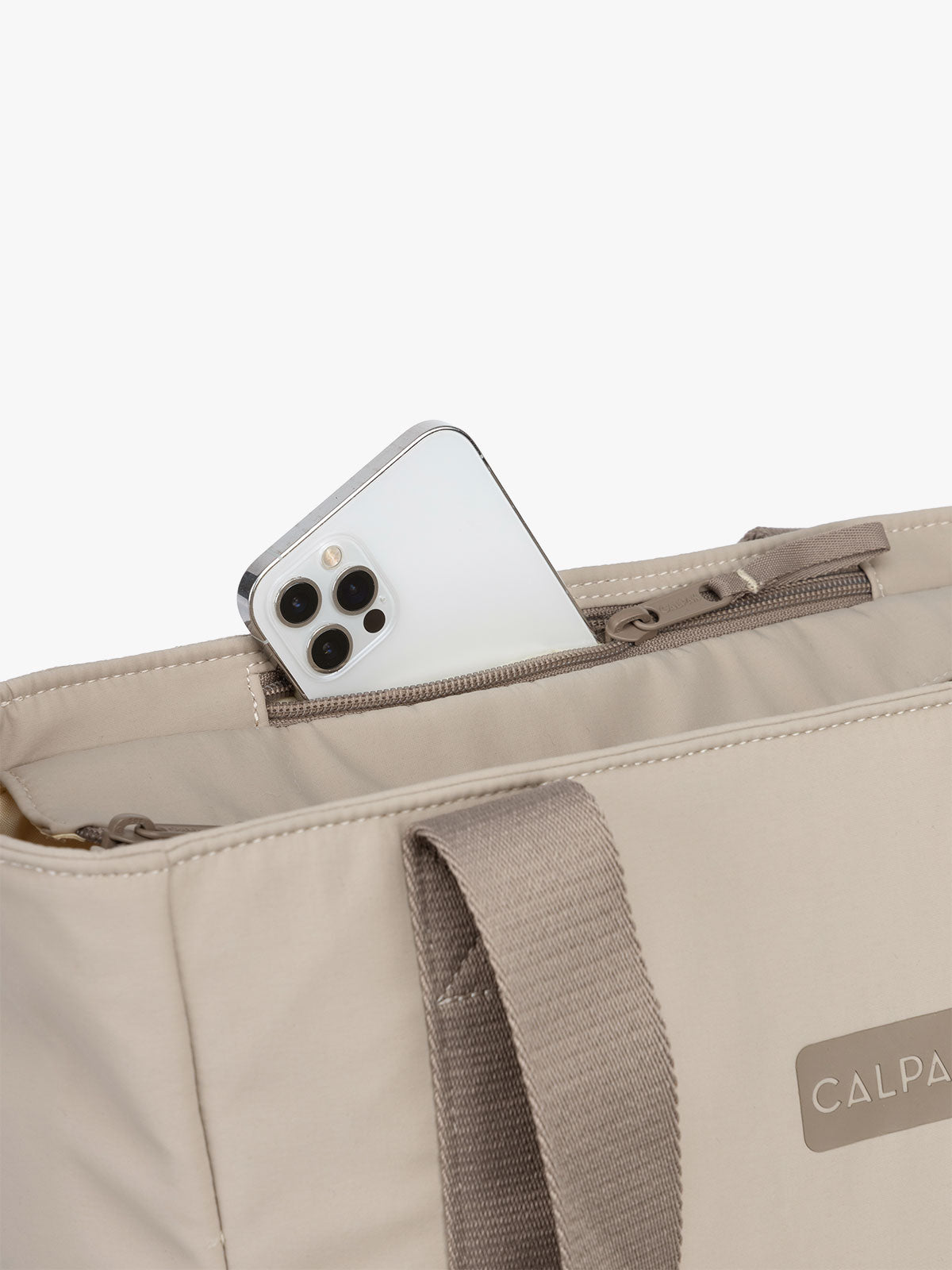 TCN2501_CONNECT_ZIPPERED-LAPTOP-TOTE_GREIGE_PHONE-POCKET.jpg