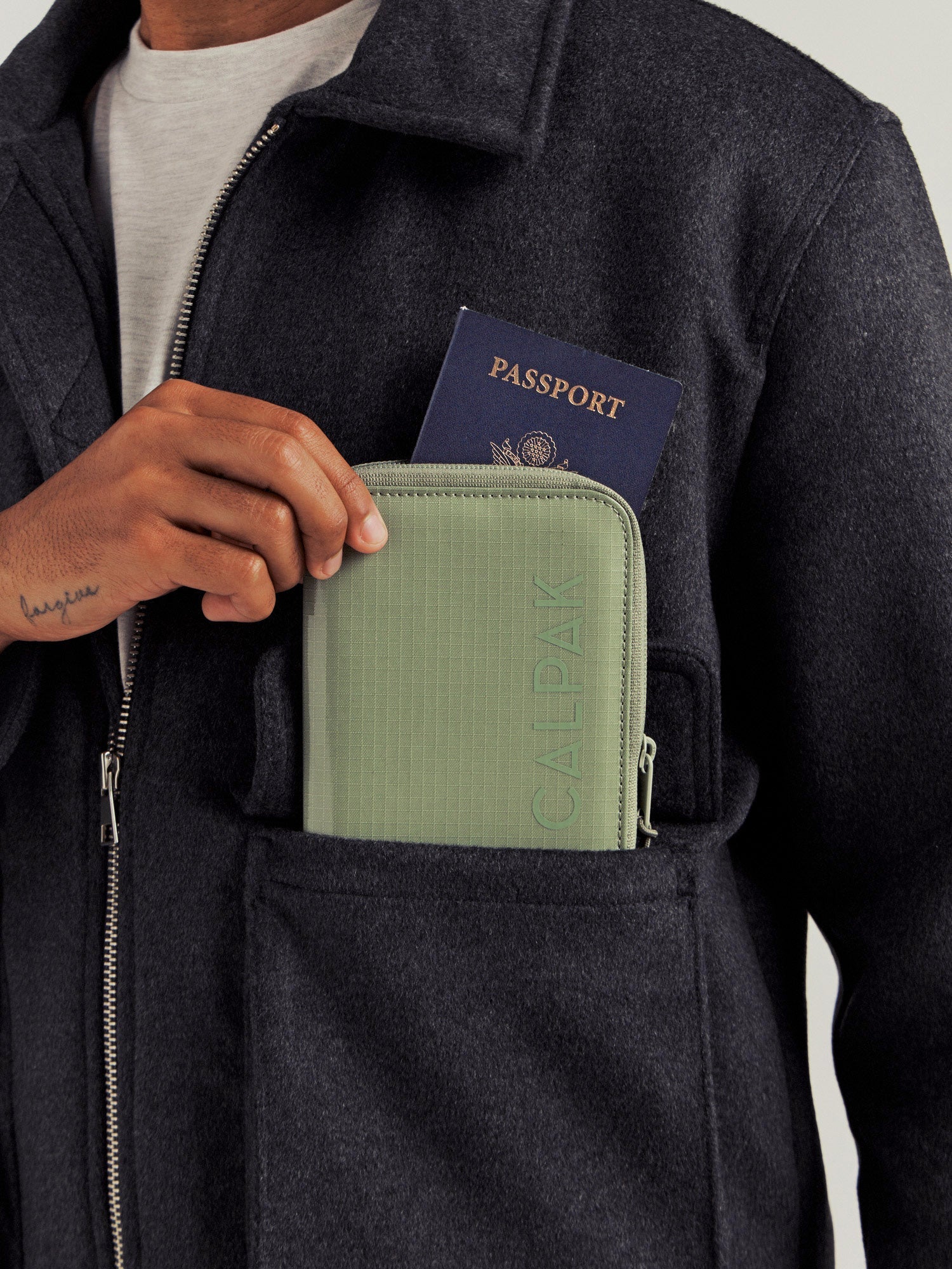 TERRA-ZIPPERED-PASSPORT-WALLET-JUNIPER-LIFESTYLE1.jpg