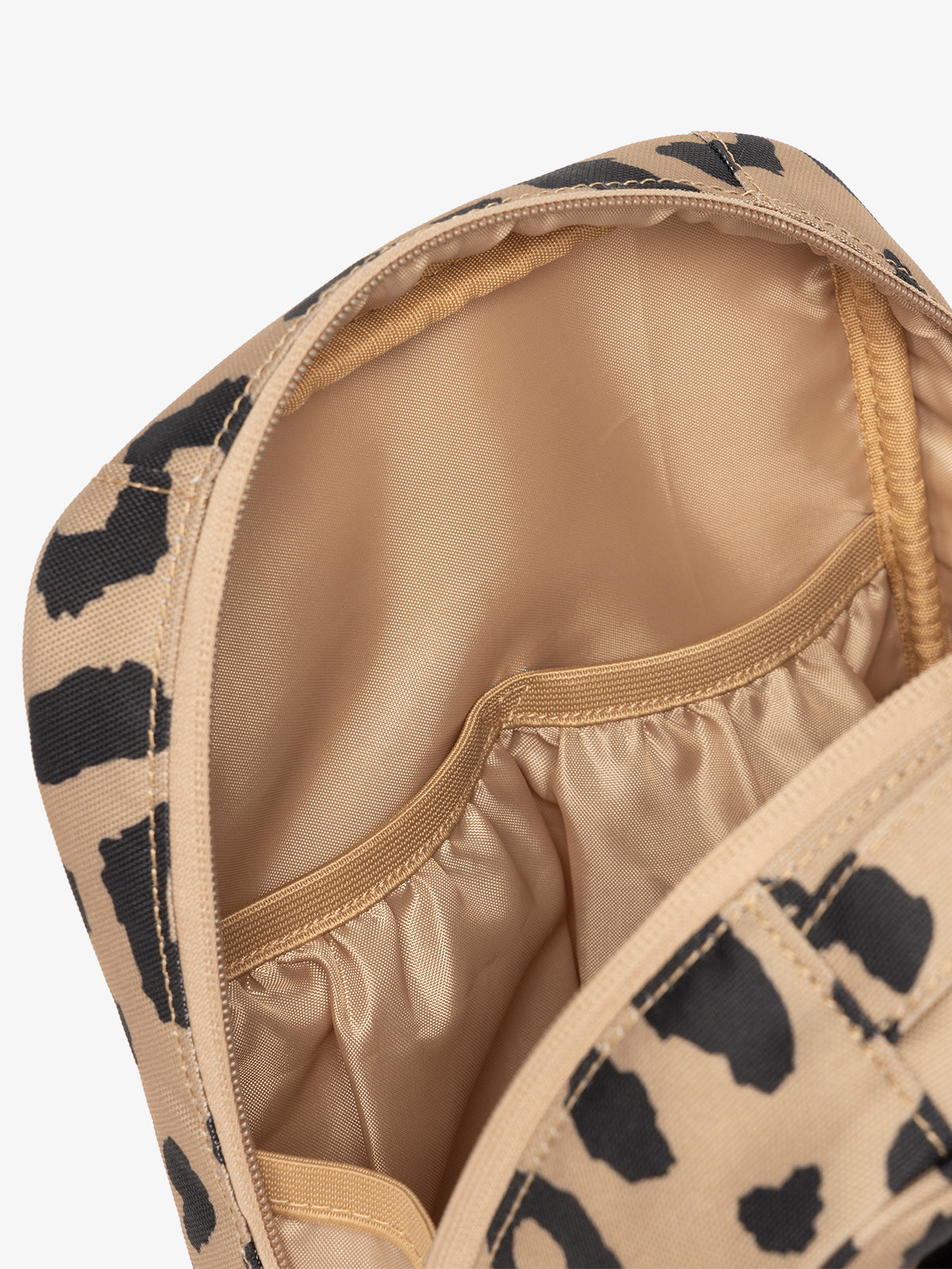 THE-EVERYTHING-CUBE-INTERIOR-POCKETS-CHEETAH.jpg