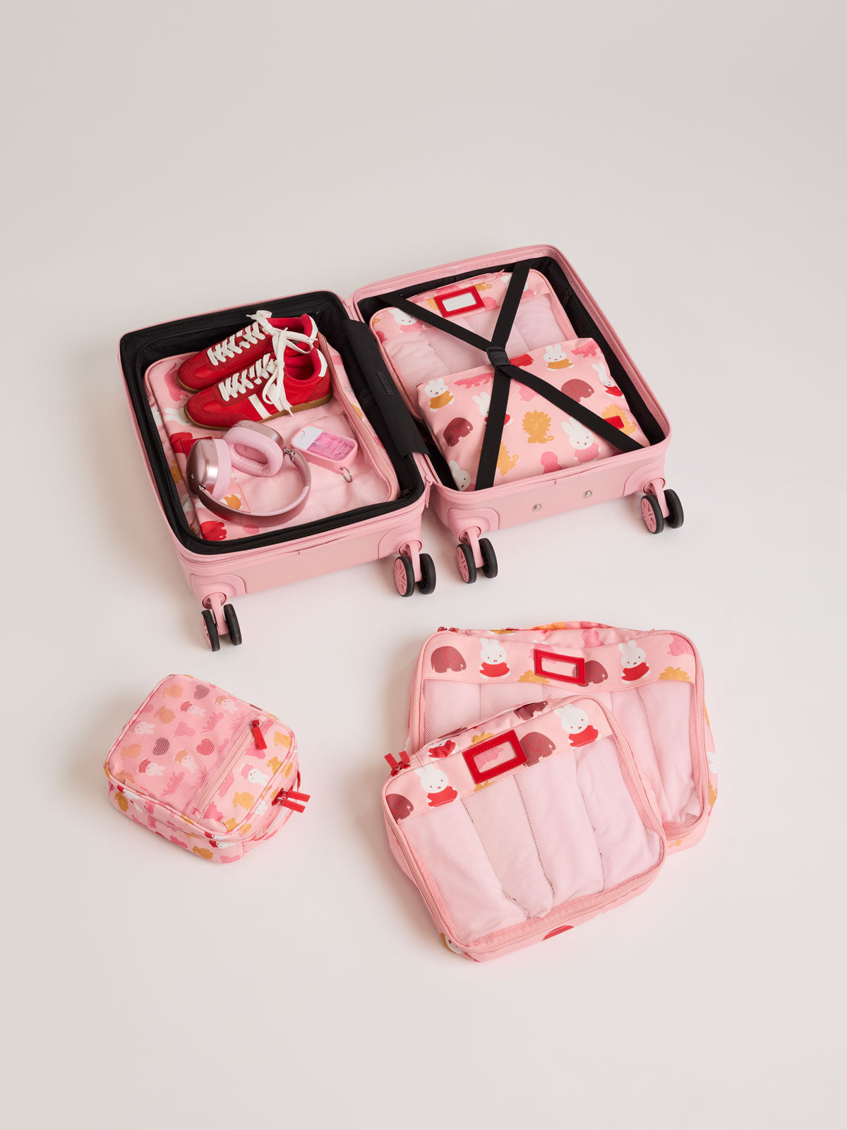 WEB_5-PIECE-PACKING-CUBES_MIFFY-PINK-ZOO-TRIP.jpg