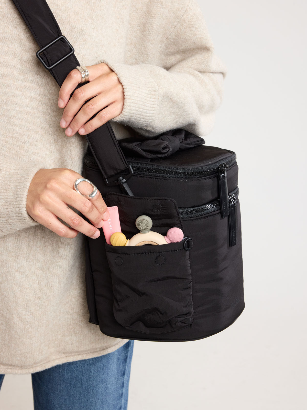 WEB_BABY-BOTTLE-BAG_BLACK_2.jpg