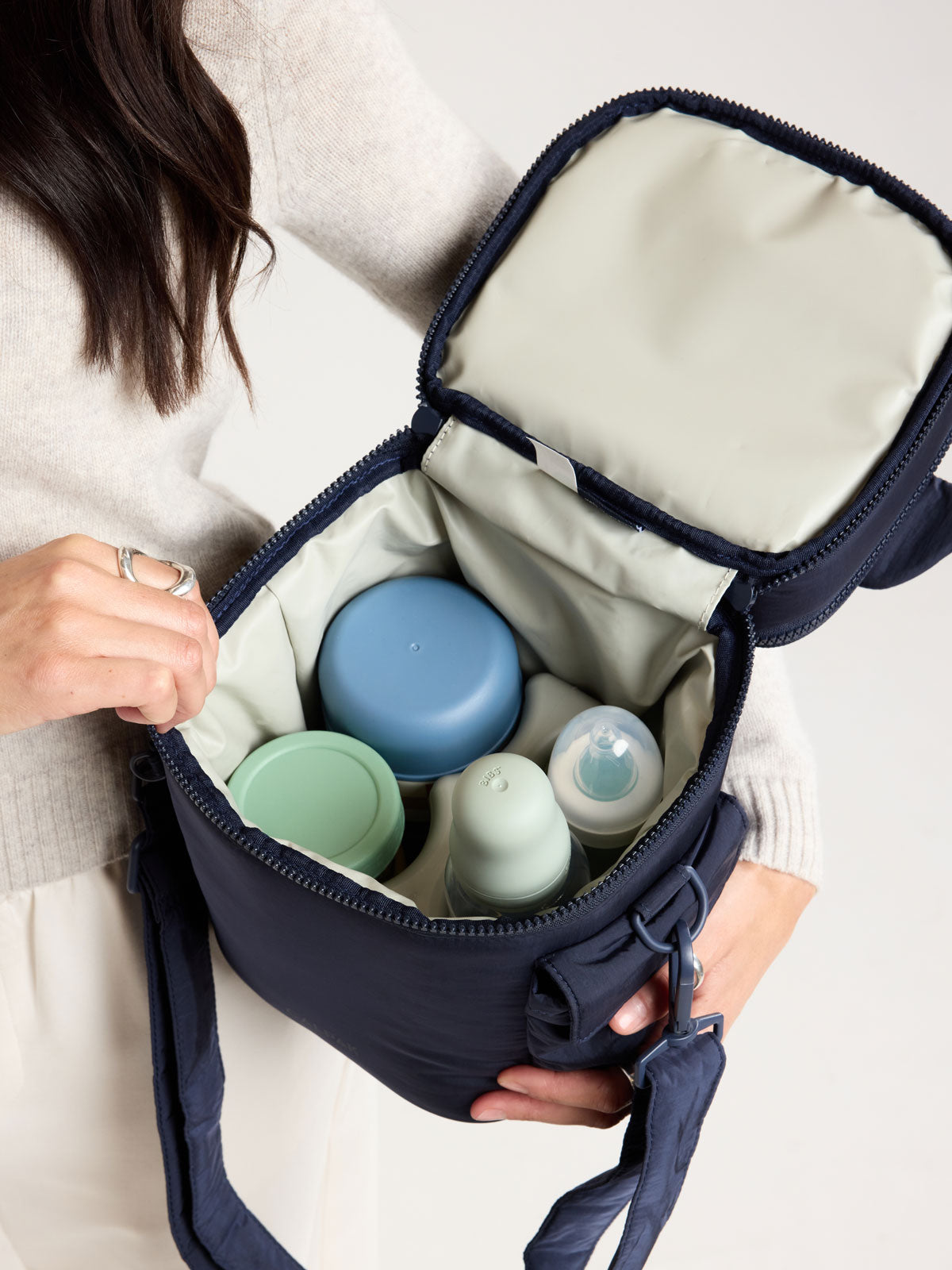 WEB_BABY-BOTTLE-BAG_NAVY.jpg