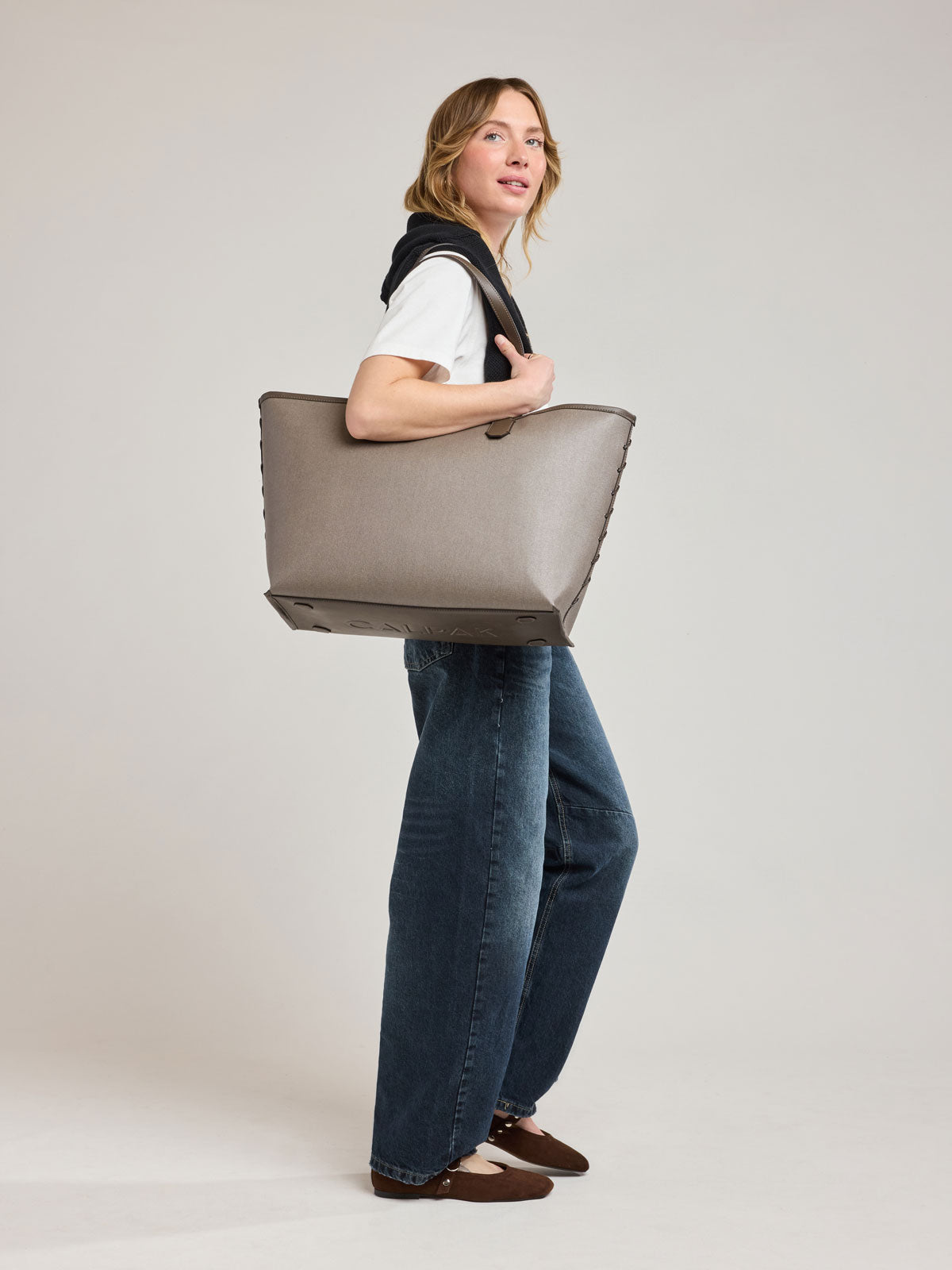 WEB_COLETTE_LAPTOP-TOTE_MUSHROOM.jpg