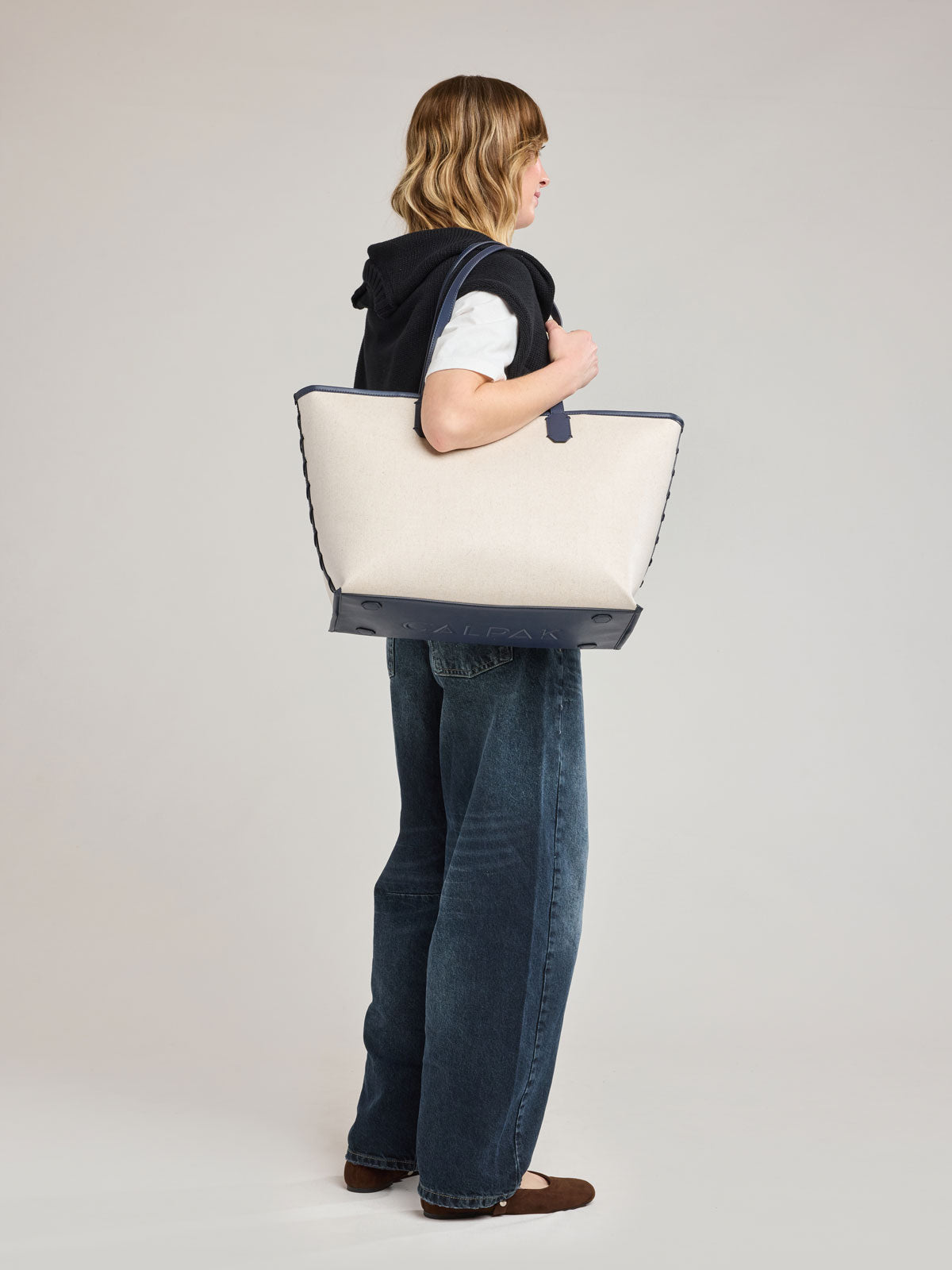 WEB_COLETTE_LAPTOP-TOTE_NATURAL-NAVY.jpg