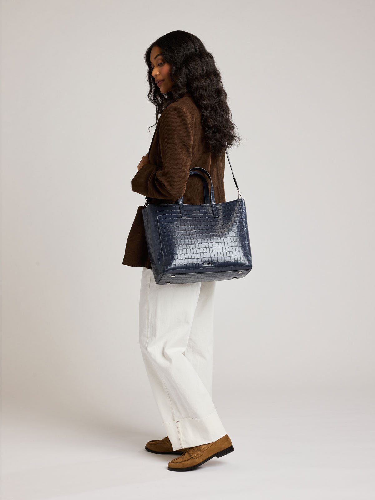 WEB_HAVEN-15-INCH-TOTE_NAVY-CROC_1.jpg