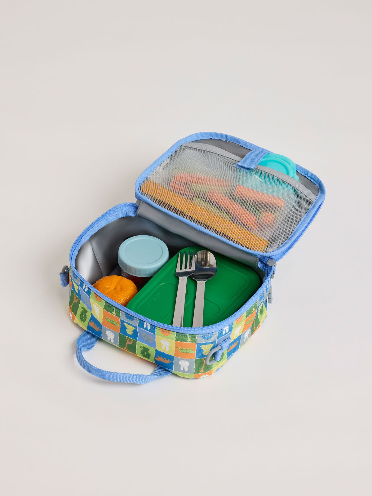 WEB_KIDS-LUNCH-BAG_MIFFY-BLUE-ZOO-TRIP_2.jpg