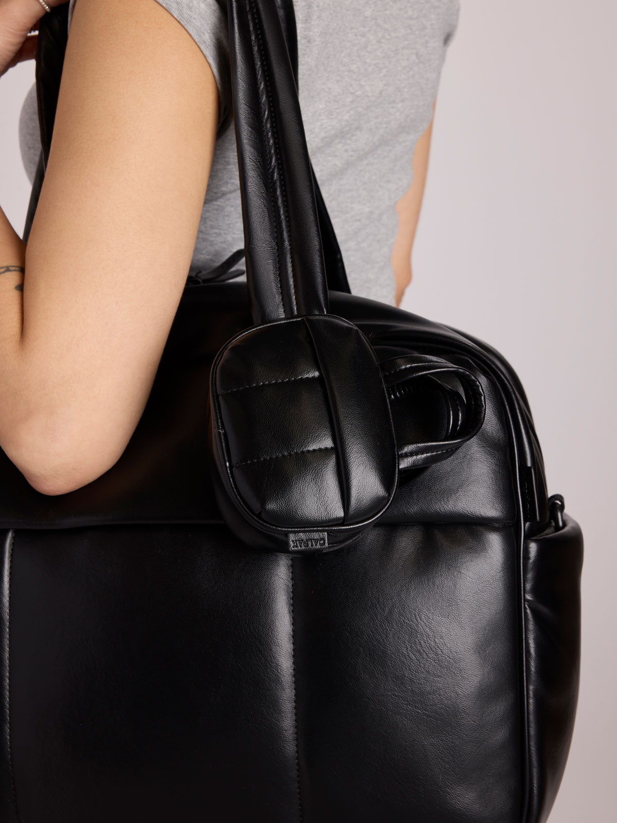 WEB_LUKA-DUFFEL-BAG-CHARM_BLACK.jpg