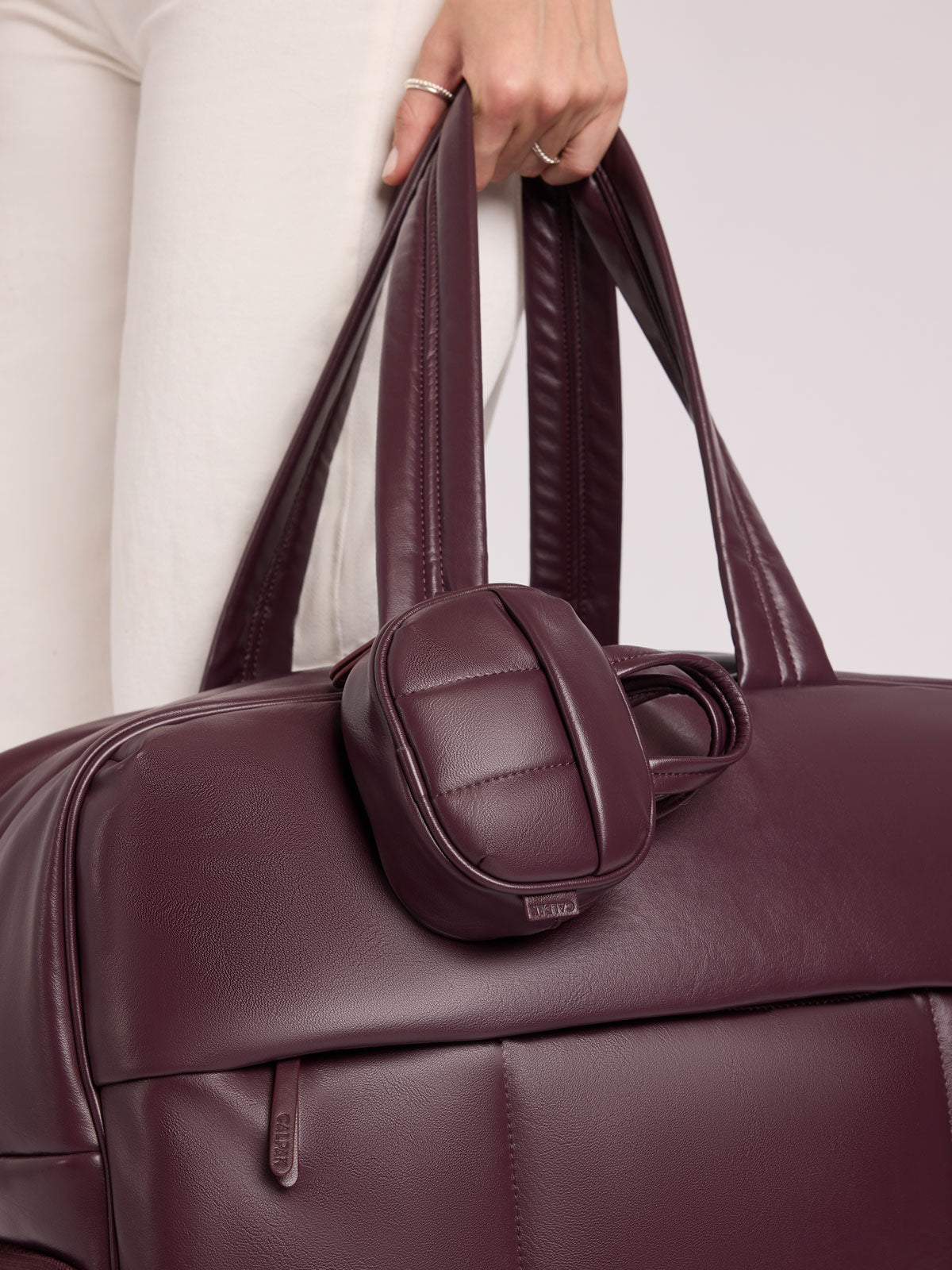 WEB_LUKA-DUFFEL-BAG-CHARM_DARK-CHERRY.jpg