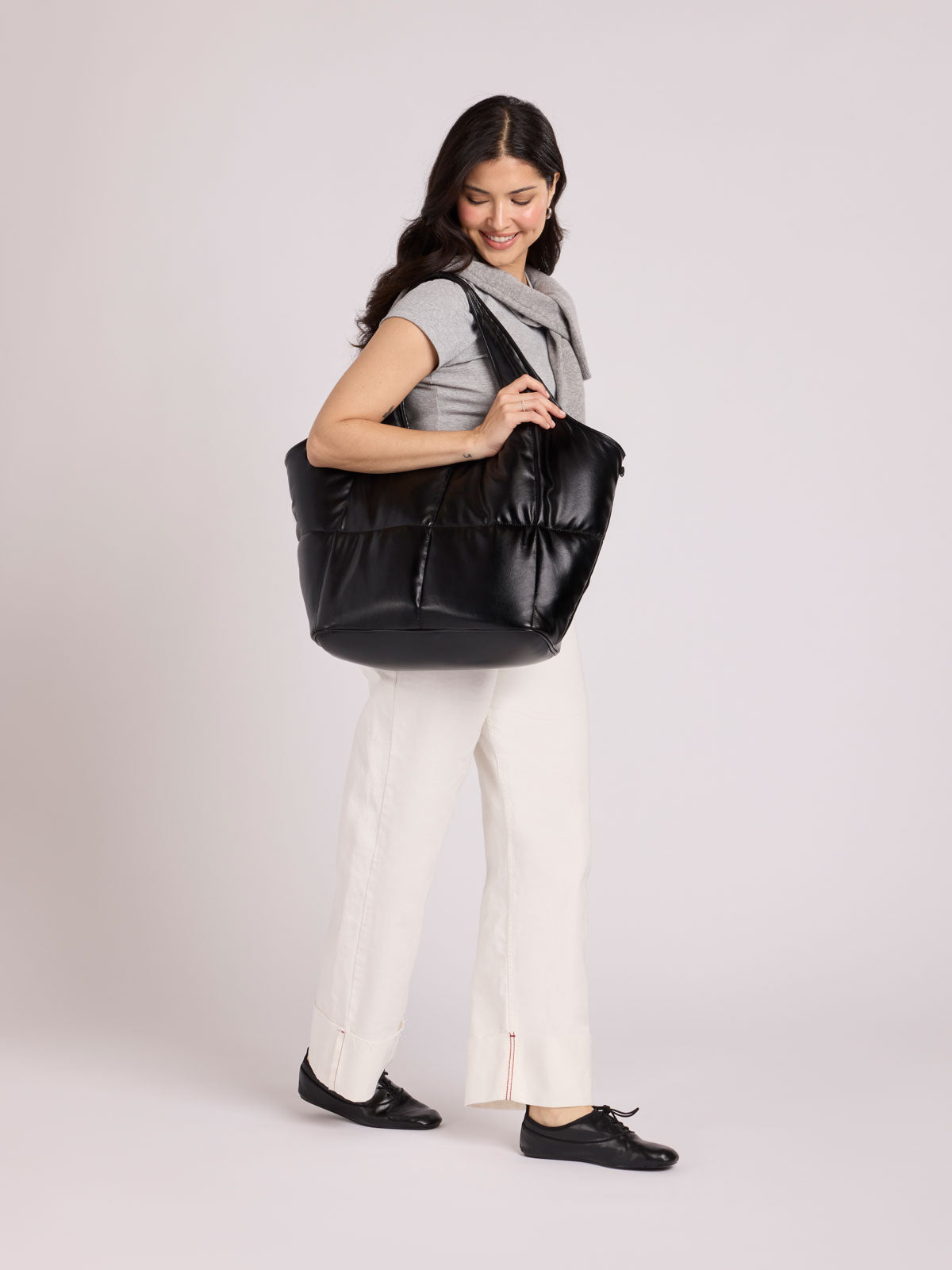 WEB_LUKA-EVERYTHING-TOTE_BLACK_1_3350a9fa-8fb4-4057-8bce-54710f0cdbba.jpg