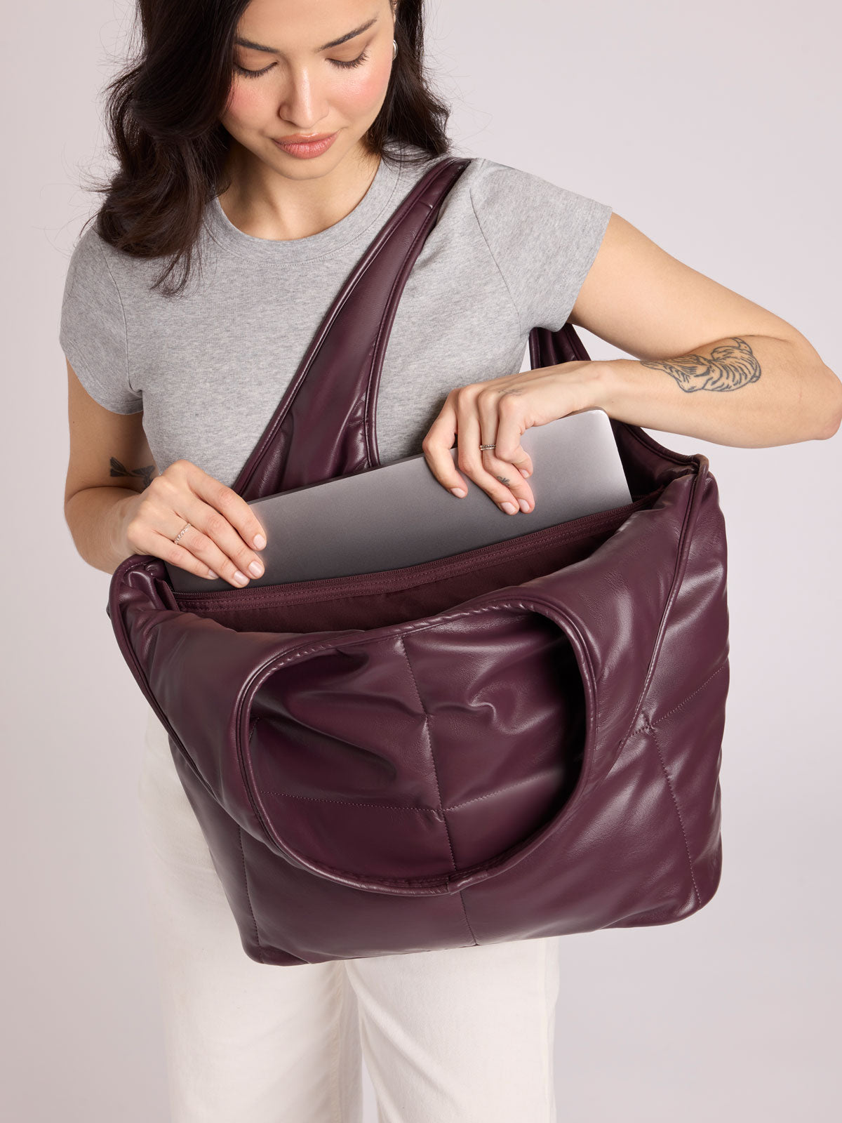 WEB_LUKA-EVERYTHING-TOTE_DARK-CHERRY.jpg