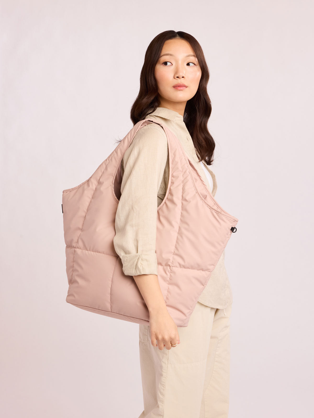 WEB_LUKA-EVERYTHING-TOTE_ROSE-QUARTZ_1.jpg