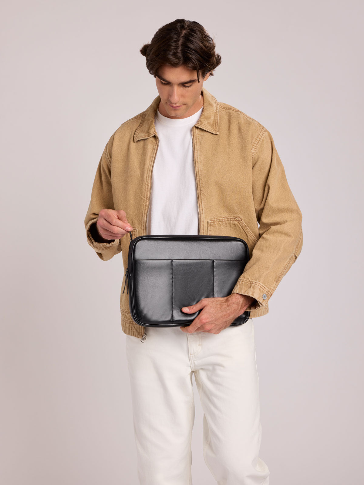 WEB_LUKA-LAPTOP-SLEEVE_BLACK.jpg