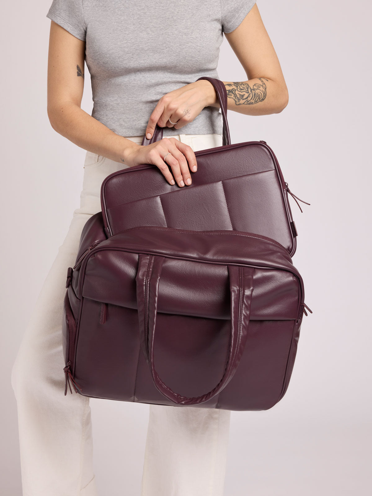 WEB_LUKA-LAPTOP-SLEEVE_DARK-CHERRY.jpg