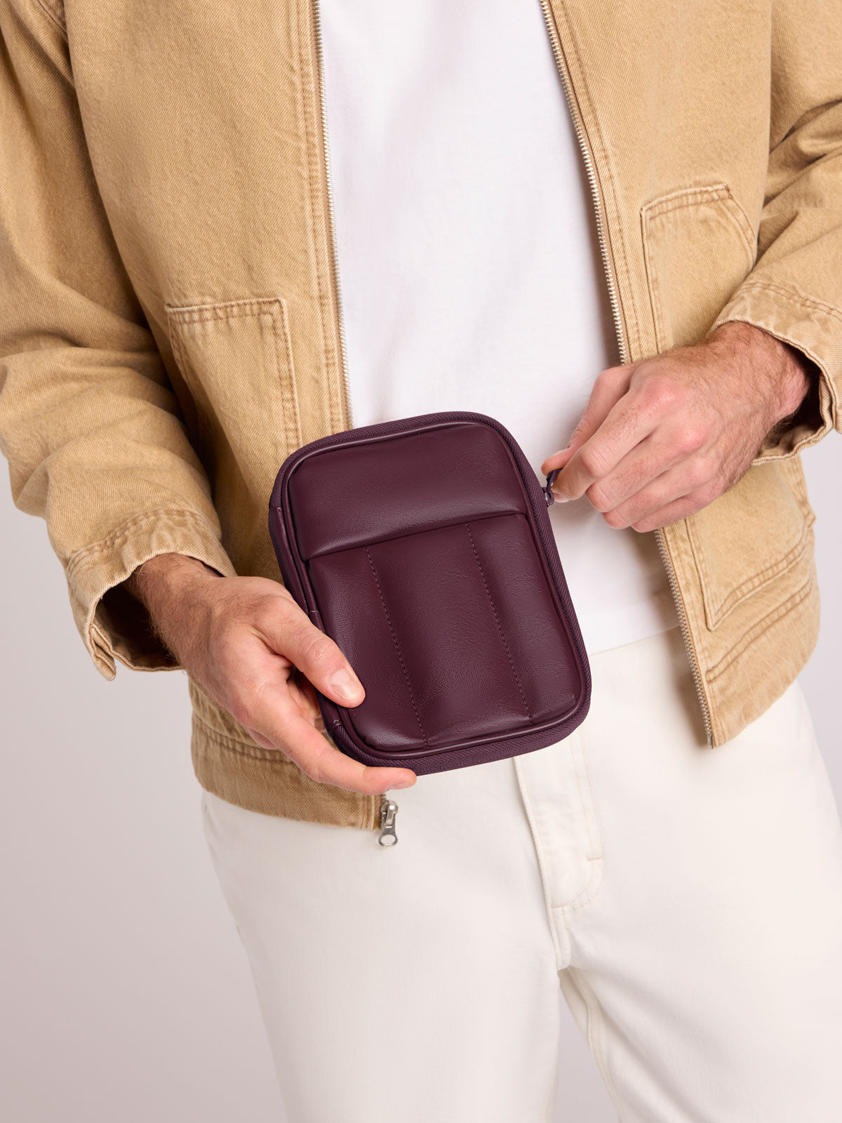 WEB_PASSPORT-WALLET_DARK-CHERRY.jpg