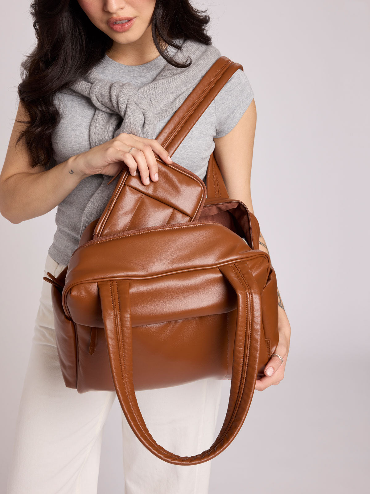WEB_PASSPORT-WALLET_HONEY-BROWN.jpg